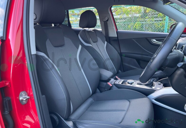 Audi Q2 Red
