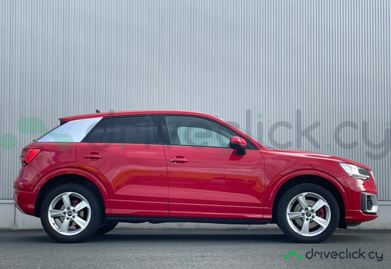 Audi Q2 Red