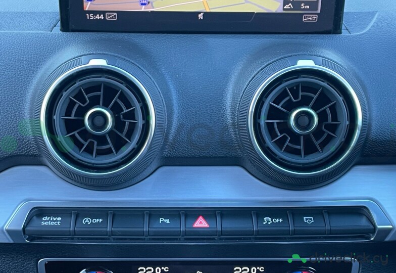 Audi Q2 Red