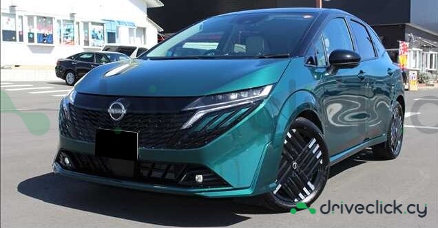 Nissan Aura Turquoise
