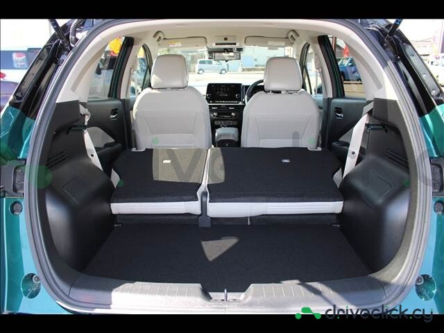 Nissan Aura Turquoise