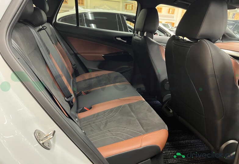 Volkswagen ID.4 White