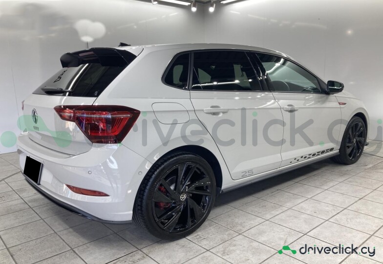 Volkswagen Polo White