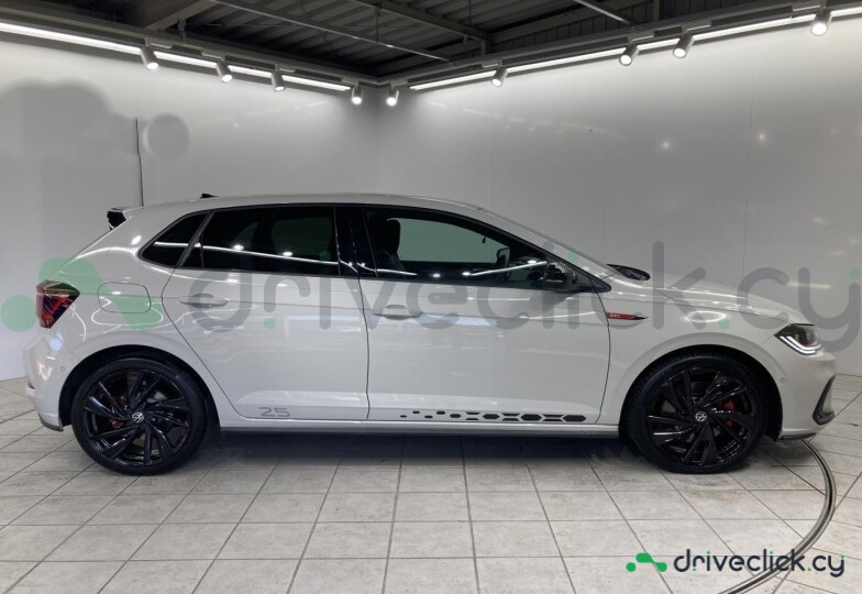 Volkswagen Polo White