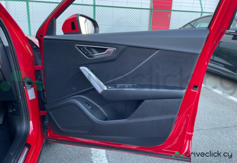 Audi Q2 Red