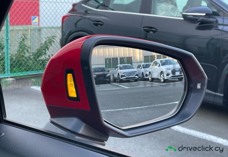 Audi Q2 Red