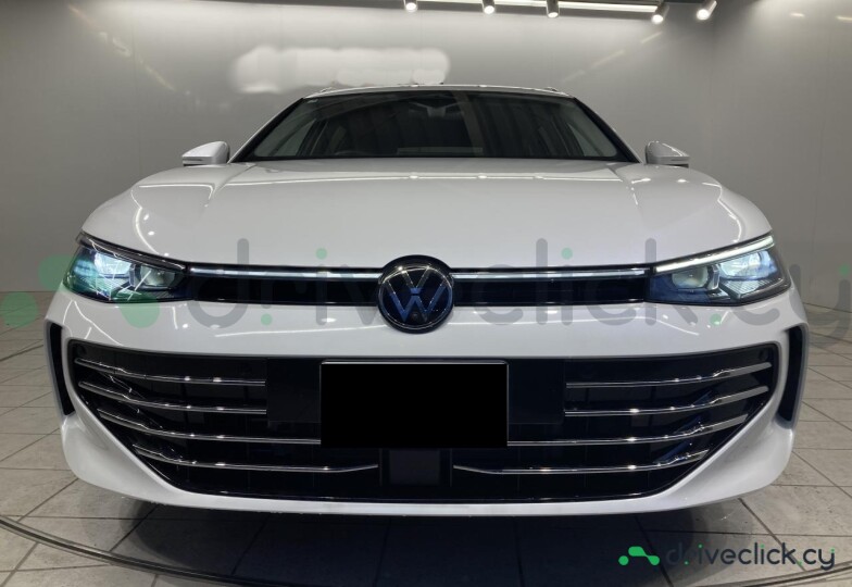 Volkswagen Passat White