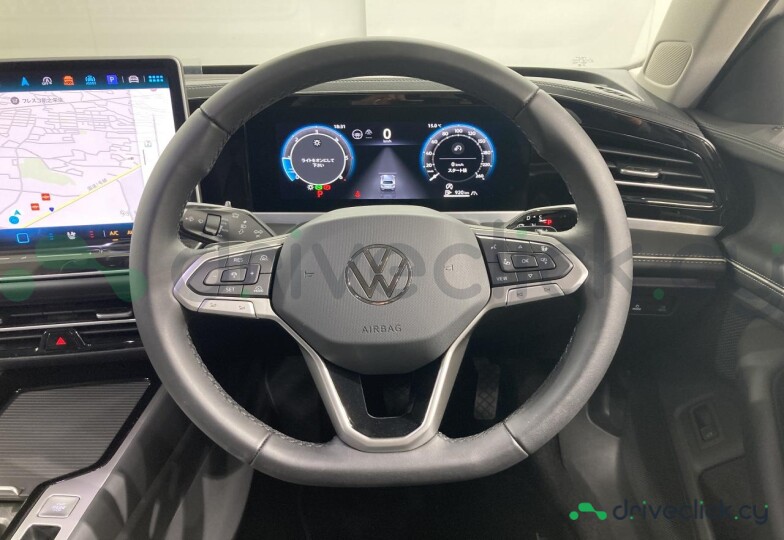 Volkswagen Passat White