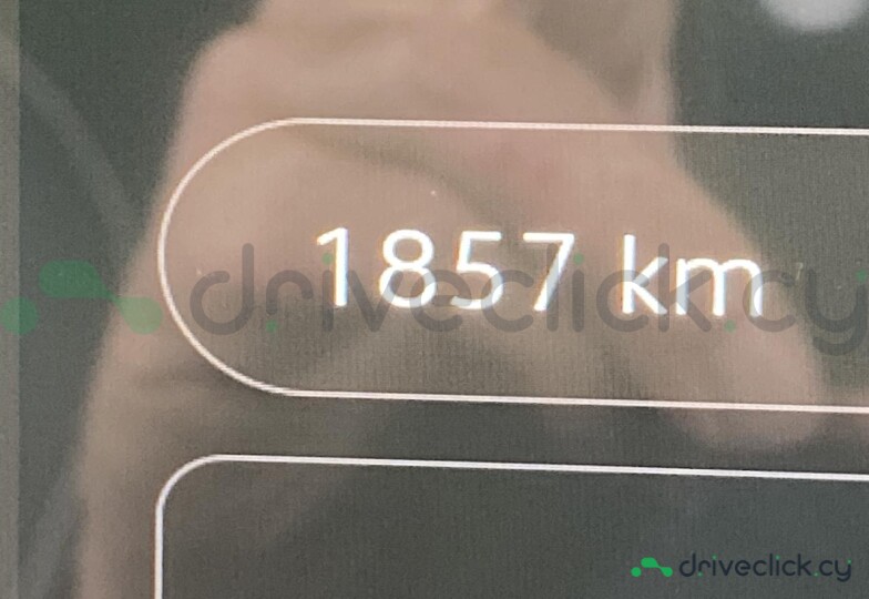 Volkswagen Passat White
