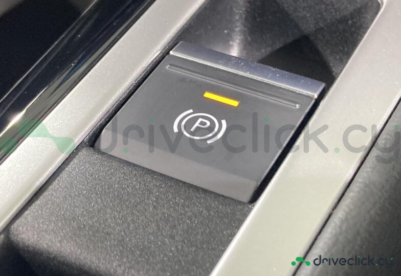 Volkswagen Passat White