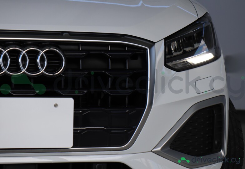 Audi Q2 White