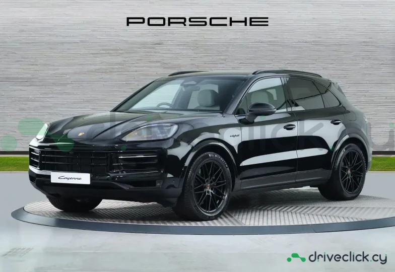 Porsche Cayenne Black