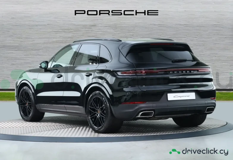 Porsche Cayenne Black