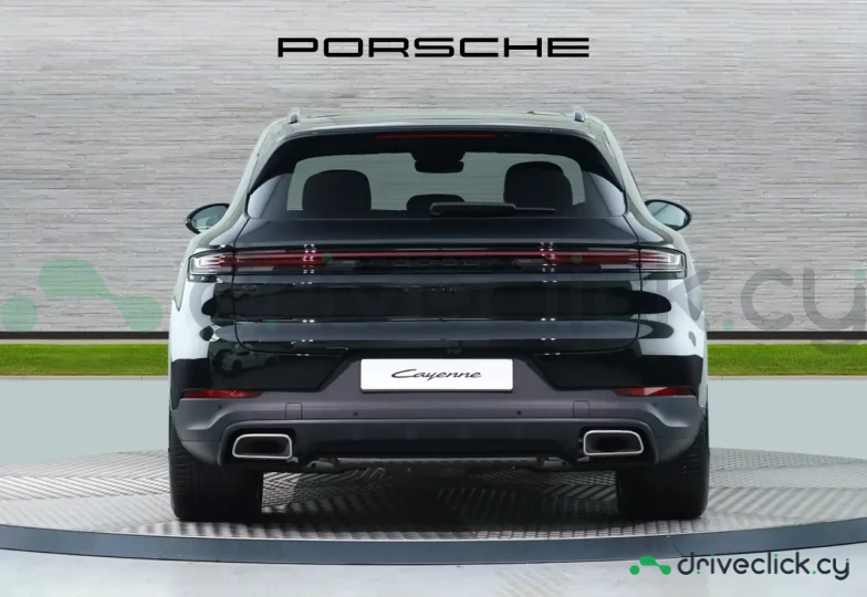 Porsche Cayenne Black