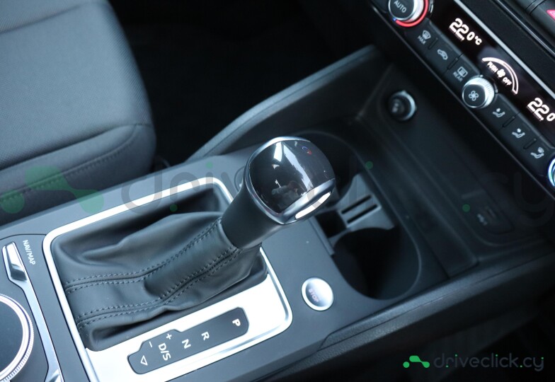Audi Q2 White