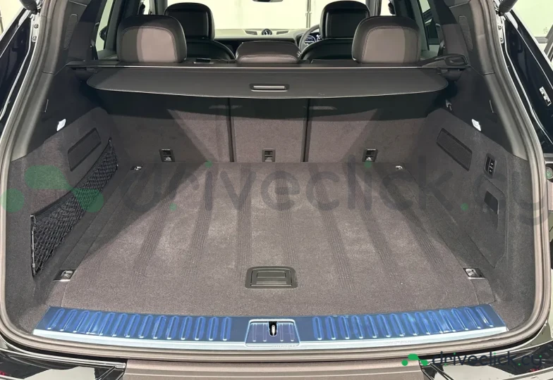 Porsche Cayenne Black