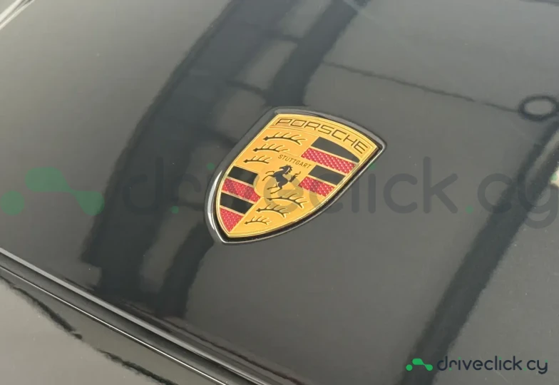 Porsche Cayenne Black
