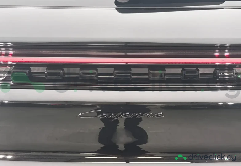 Porsche Cayenne Black