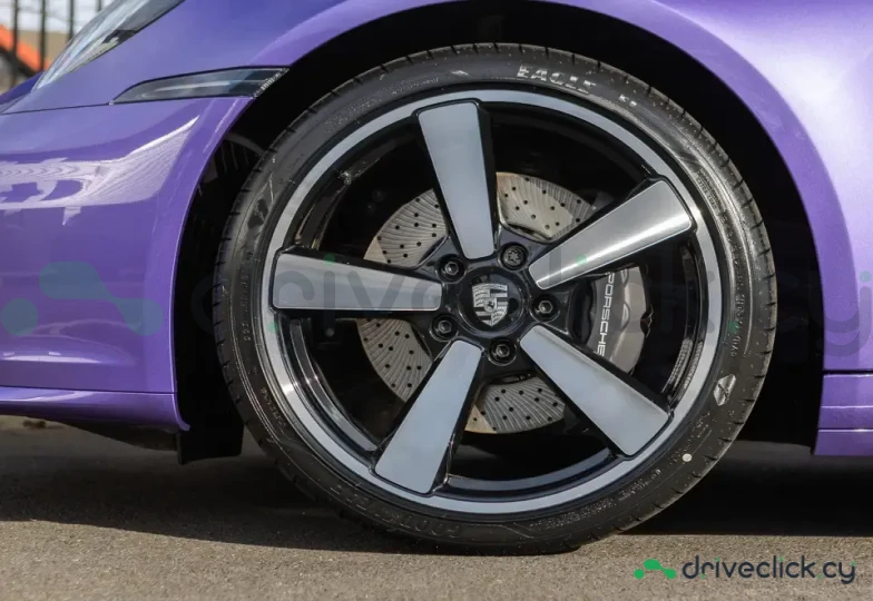 Porsche 911 Purple