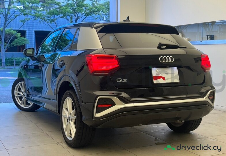 Audi Q2 Black