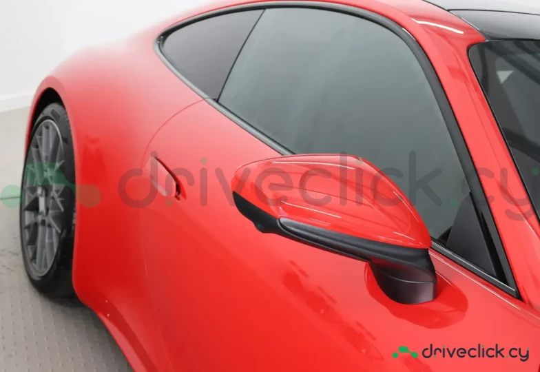 Porsche 911 Red