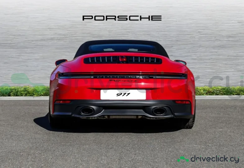 Porsche 911 Red