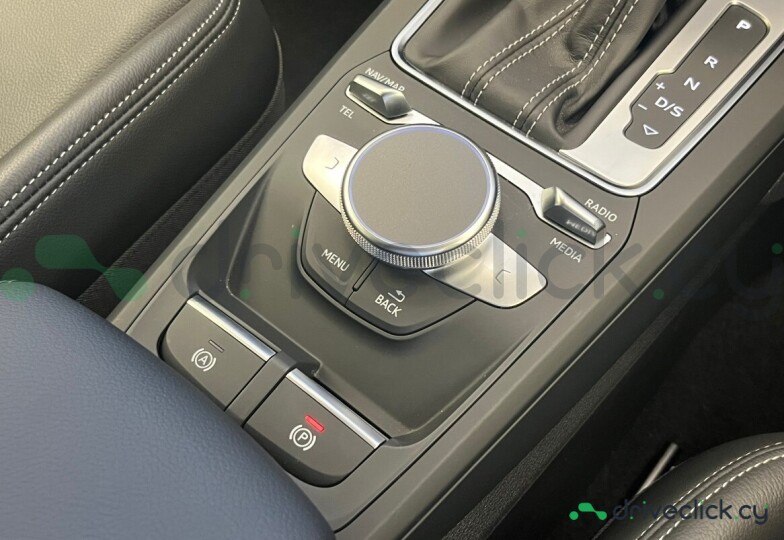 Audi Q2 Black