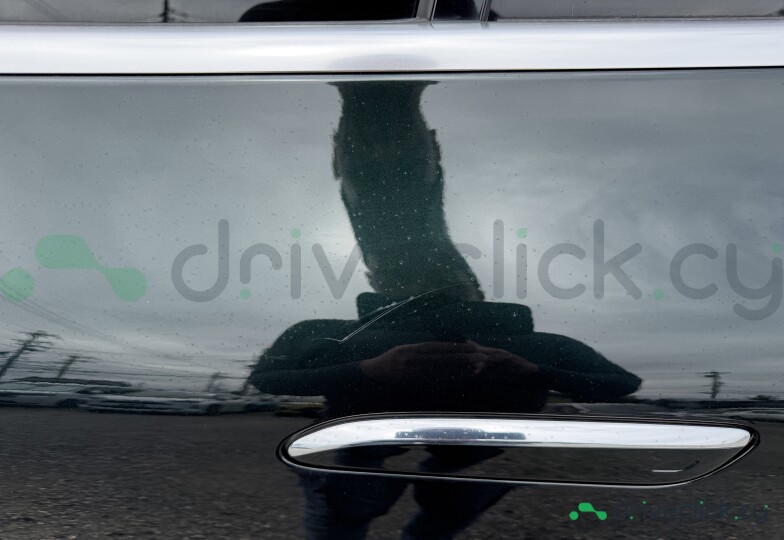 Mercedes EQS SUV Black