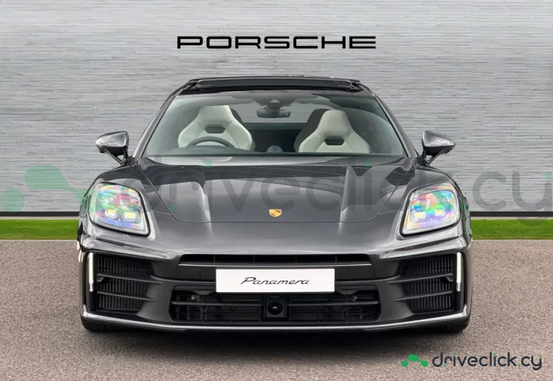 Porsche Panamera Black