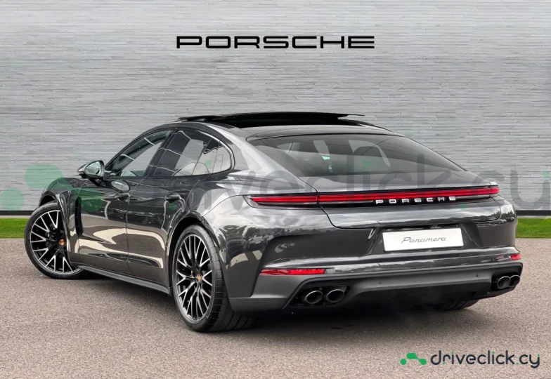 Porsche Panamera Black