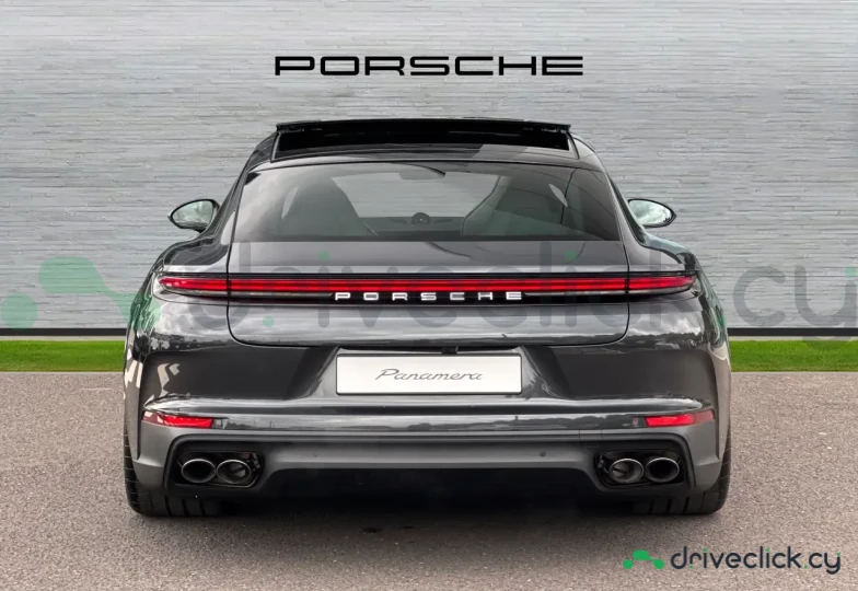 Porsche Panamera Black