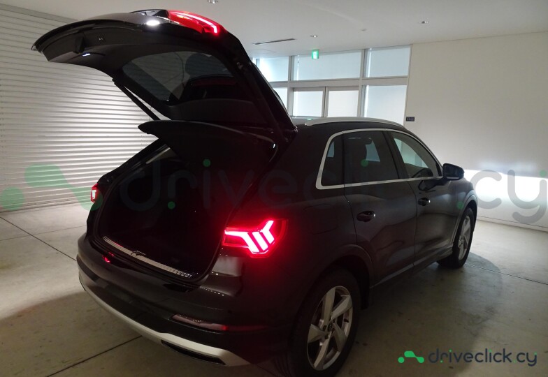 Audi Q3 Black