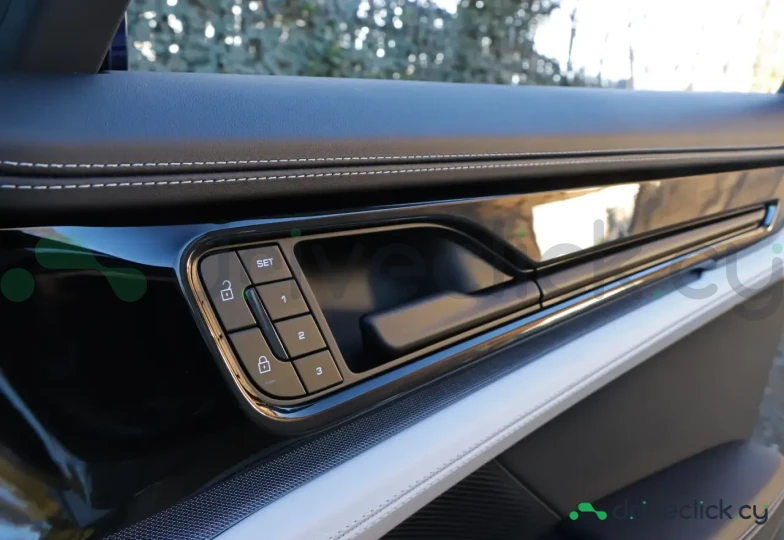 Porsche Panamera Blue