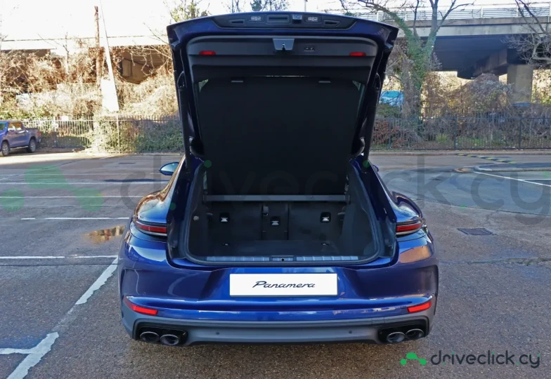 Porsche Panamera Blue
