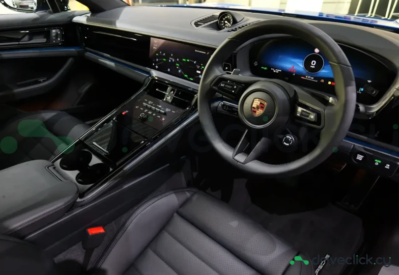 Porsche Panamera Blue