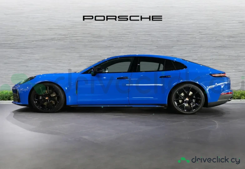 Porsche Panamera Blue