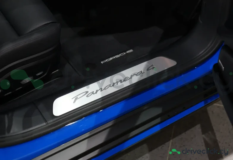 Porsche Panamera Blue