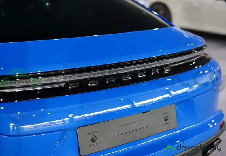 Porsche Panamera Blue