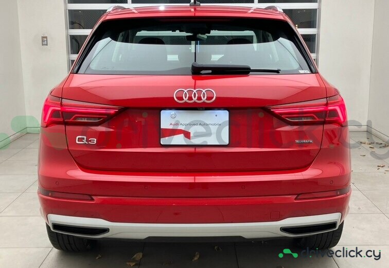 Audi Q3 Red