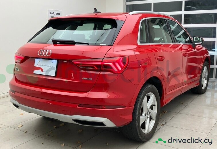 Audi Q3 Red