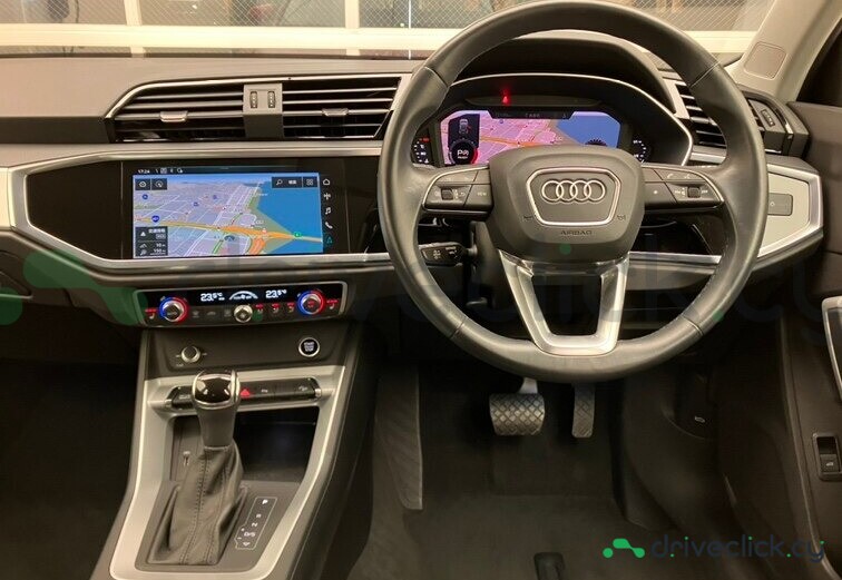 Audi Q3 Red