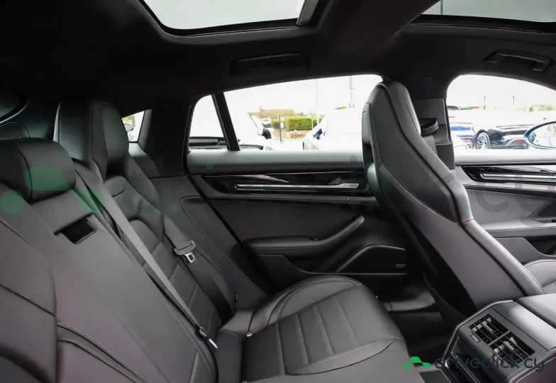 Porsche Panamera Blue