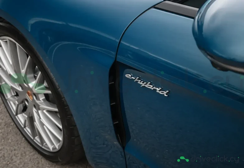 Porsche Panamera Blue