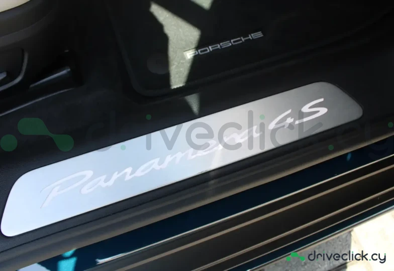 Porsche Panamera Blue