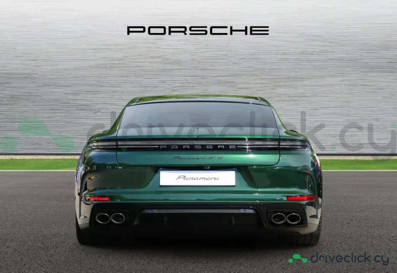 Porsche Panamera Green