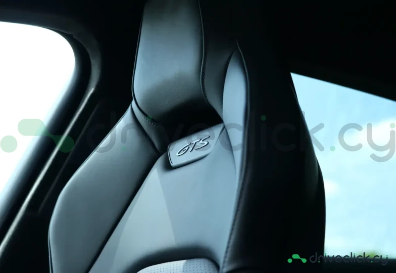 Porsche Panamera Green