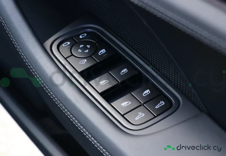 Porsche Panamera Green