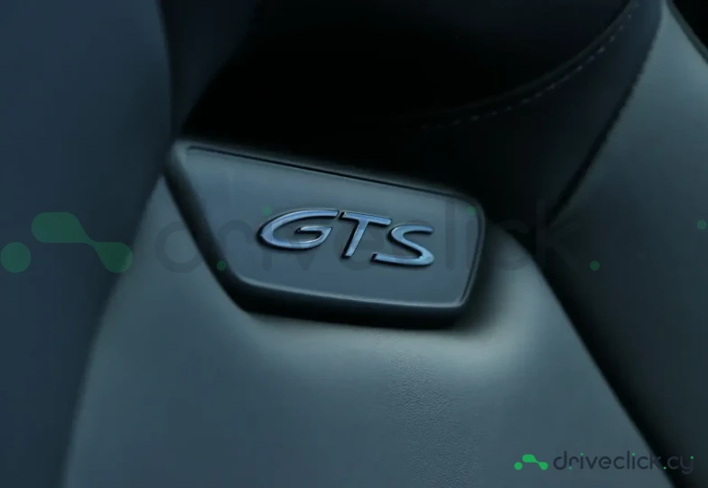Porsche Panamera Green