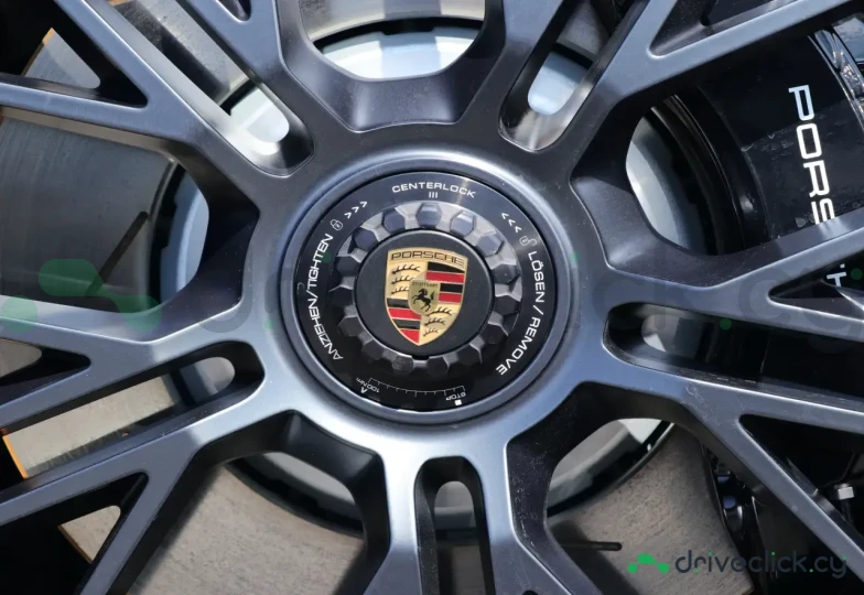 Porsche Panamera Green