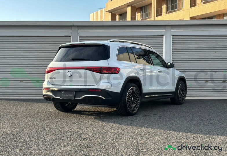 Mercedes EQB Белый